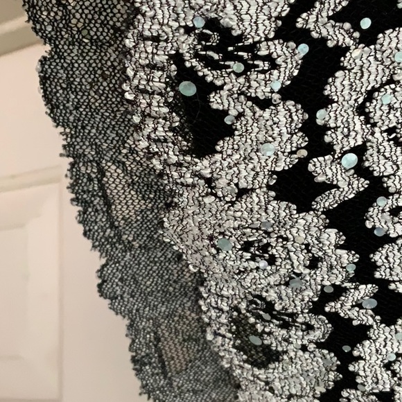 Top - Picture 4 of 4